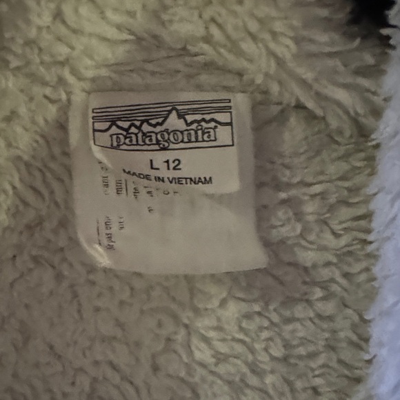 Patagonia Dark Blue Lined Jacket. Kids large(12). Detachable hood.‎ EUC - Picture 3 of 6